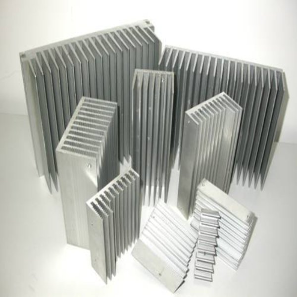 thumbnail image 2 of 25pcs Small Black Cube 10x10x10mm Aluminum Heat Sinks With Blue Thermal Pad 2 of 3